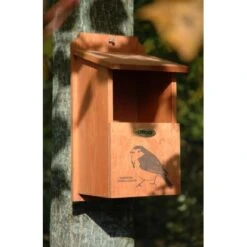 Dobar Nistkasten Mit Siebdruckmotiv Rotkehlchen 17 X 18 X 32 Cm Kiefer FSC® -Doppler Verkäufe 2024 4320016 3856 04